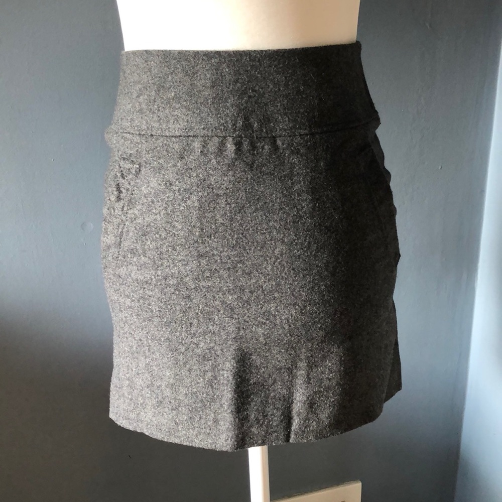 H&M mini skirt - Picture 3 of 4